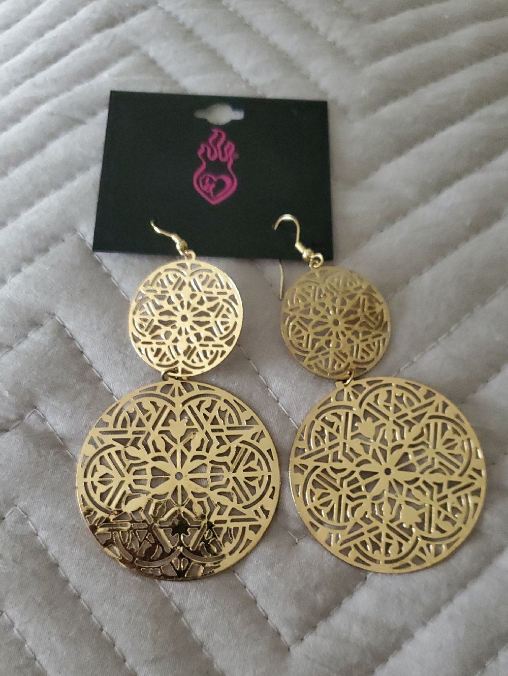 Torrid 2010's Gold Filigree Double Disc Earrings NWT